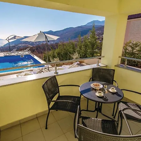 Apartment Stunning In With 4 Bedrooms And Outdoor Swimming Pool Icici