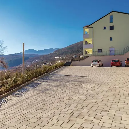 Stunning In With 4 Bedrooms And Outdoor Swimming Pool Apartment Icici