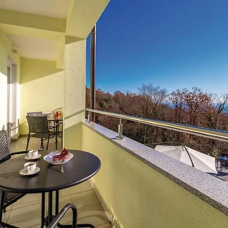 Stunning In With 4 Bedrooms And Outdoor Swimming Pool * Icici