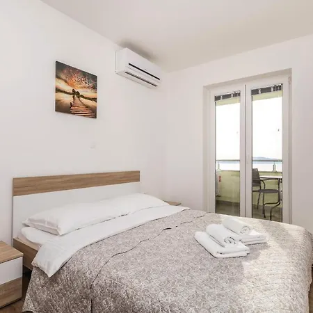 Stunning In With 4 Bedrooms And Outdoor Swimming Pool Icici
